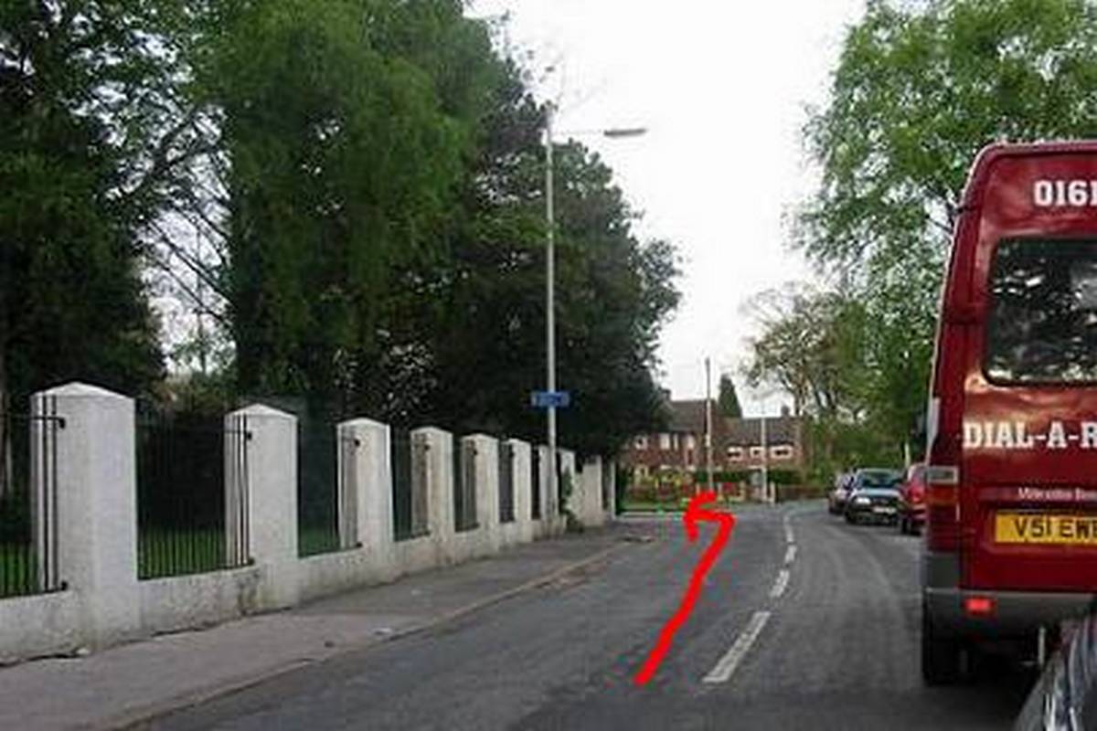 Turn left into Willenhall Rd.